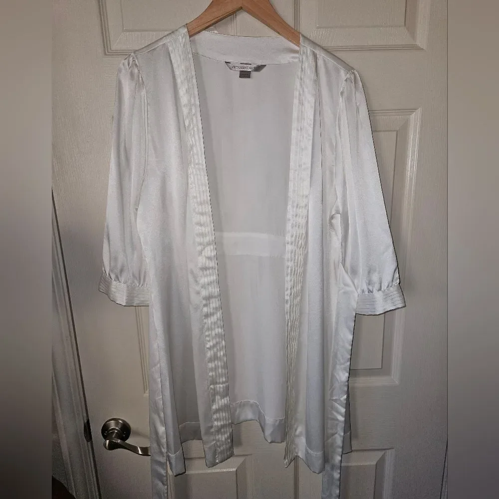 Vintage Y2K Style Victoria's Secret Ivory Robe Size L